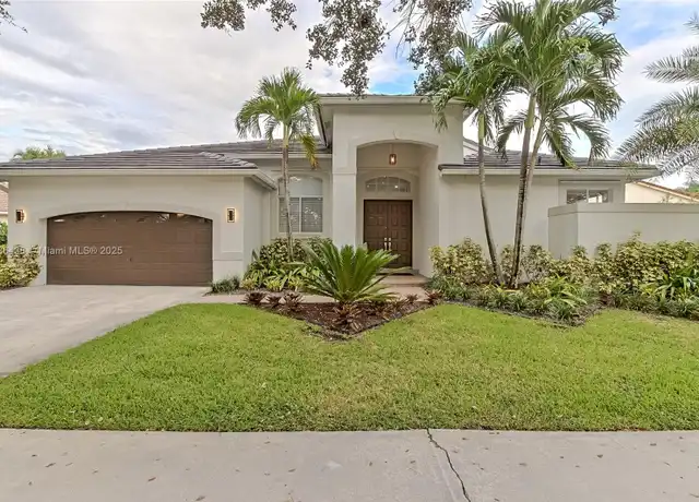 Property at 3050 Lakewood Dr, Weston, FL, 33332, 5 beds, 3 baths, [object Object]