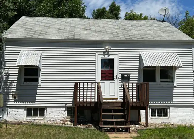 Property at 638 4th St W, Dickinson, ND, 58601, 2 beds, 2 baths, [object Object]