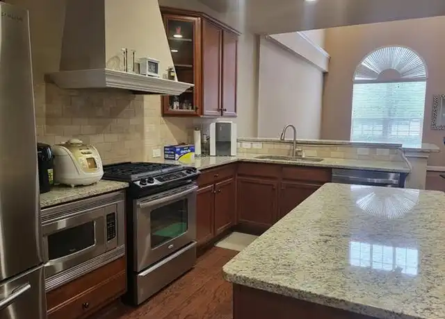 Property at 6912 Oeste Dr, Irving, TX, 75039, 2 beds, 2.5 baths, [object Object]