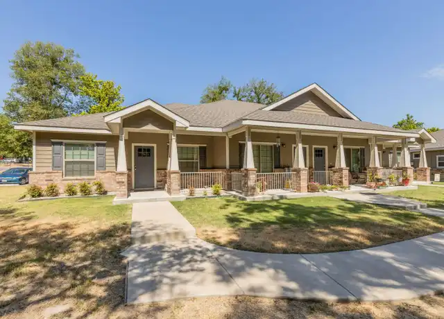 Property at 512 E Akard St Unit 100, Weatherford, TX, 76086, 2 beds, 2 baths, [object Object]