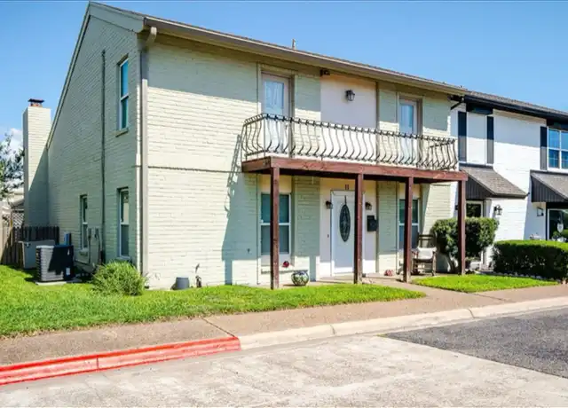Property at 11 Rock Creek Dr #11, Corpus Christi, TX, 78412, 3 beds, 2.5 baths, [object Object]
