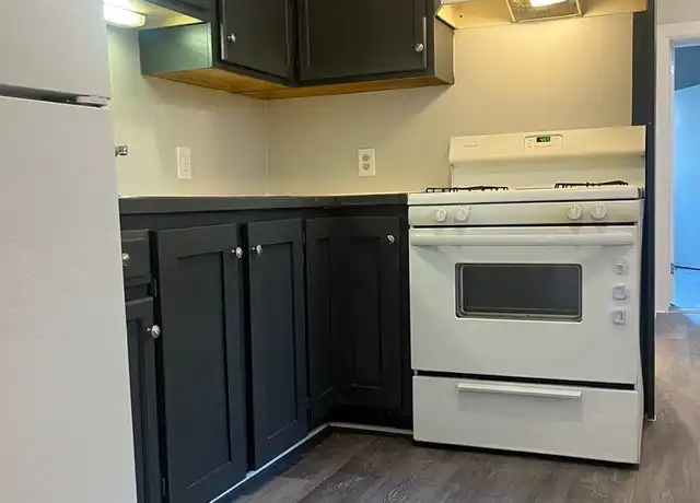 Property at 323 Beaver St Unit 1, Lancaster, PA, 17603, 2 beds, 1 bath, [object Object]