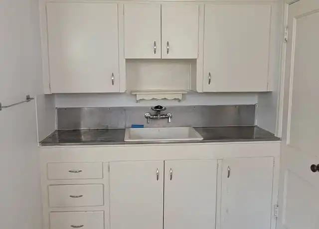 Property at 1901 Winnebago St Unit 5, Madison, WI, 53704, 1 bed, 1 bath, [object Object]