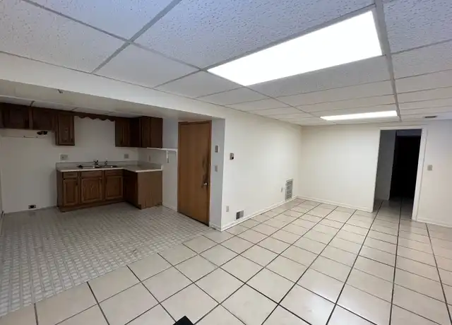 Property at 415 Anderson St, Warrensburg, MO, 64093, 2 beds, 1 bath, [object Object]