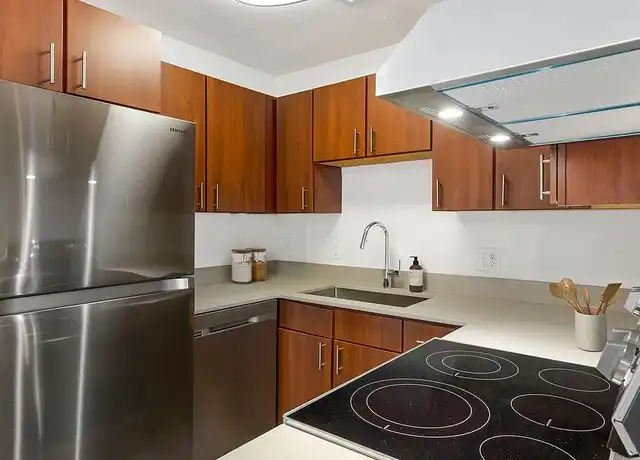 Property at eaves Quincy - 150 Quarry St, Quincy, MA, 02169, 1-2 bed, 1-2 bath, [object Object]