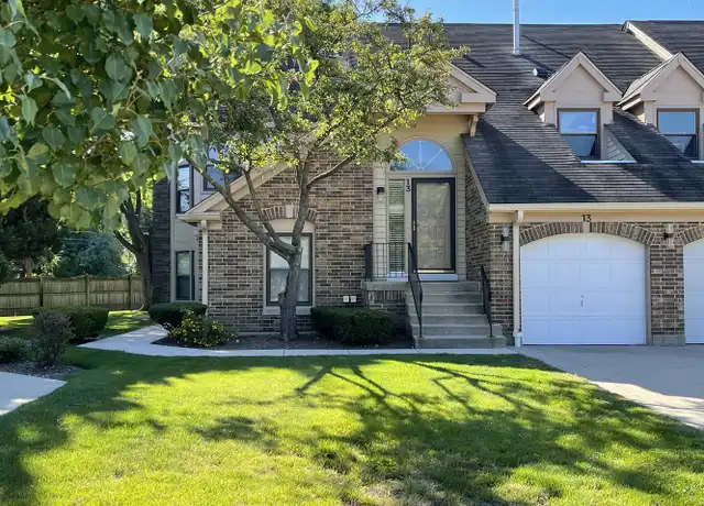 Property at 13 Willow Pkwy #13, Buffalo Grove, IL, 60089, 2 beds, 2 baths, [object Object]