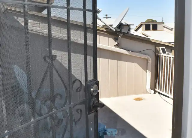 Property at 631 W Redondo Dr, Tucson, AZ, 85705, 3 beds, 2 baths, [object Object]