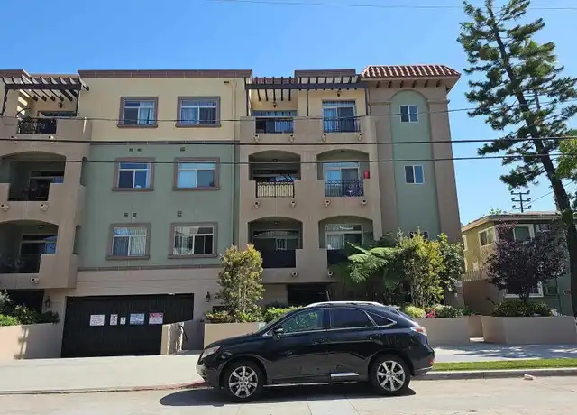 Property at 10950 Bloomfield St, North Hollywood, CA, 91602, 2 beds, 2 baths, [object Object]