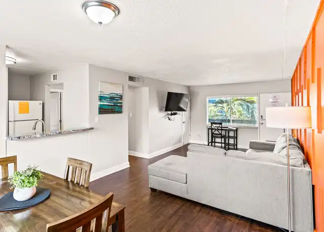 Property at 4303 W North A St Unit 103, Tampa, FL, 33609, 2 beds, 1 bath, [object Object]