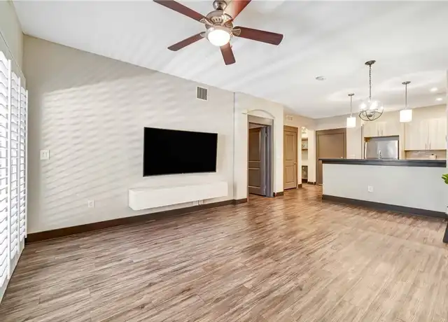 Property at 24505 Town Center Dr #7103, Valencia, CA, 91355, 1 bed, 1 bath, [object Object]