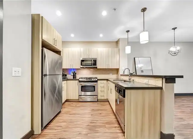 Property at 24505 Town Center Dr #7103, Valencia, CA, 91355, 1 bed, 1 bath, [object Object]