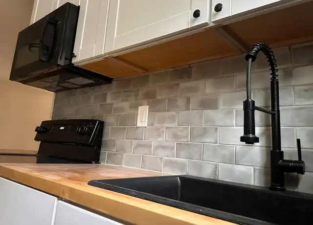 Property at 916 N Prospect St Unit 916-11, Colorado Springs, CO, 80903, 1 bed, 1 bath, [object Object]