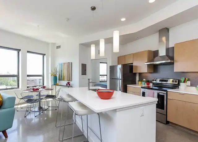 Property at 345 State Street Apartments - 345 State St SE, Grand Rapids, MI, 49503, 2 beds, 2 baths, [object Object]
