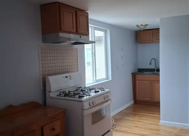 Property at 959 1st Ave, West Haven, CT, 06516, 3 beds, 1 bath, [object Object]