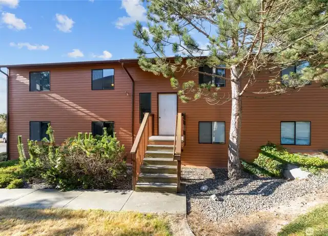 Property at 690 NW Atalanta Way, Oak Harbor, WA, 98277, 2 beds, 1 bath, [object Object]