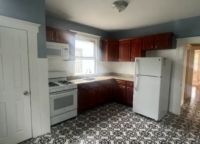 Property at 18 Cambridge St Unit 2, East Orange, NJ, 07018, 5 beds, 1 bath, [object Object]