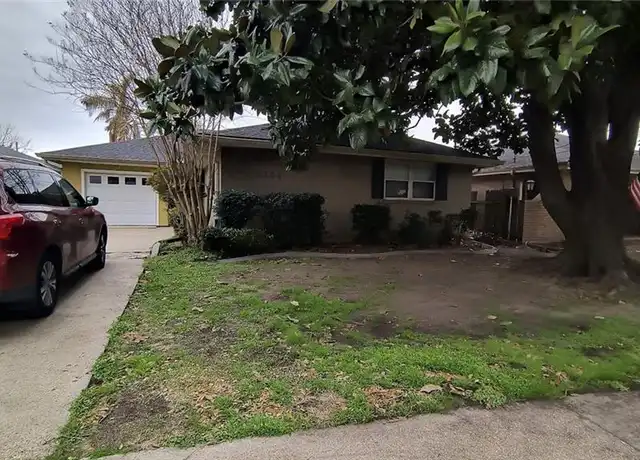 Property at 2304 Transcontinental Dr, Metairie, LA, 70001, 3 beds, 2 baths, [object Object]