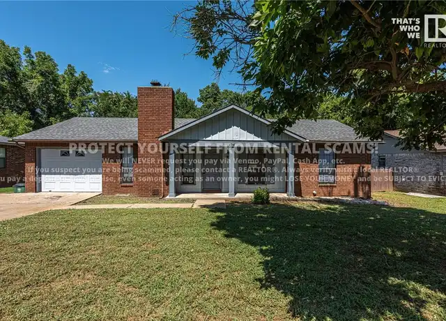 Property at 424 E Malinda Dr, Fayetteville, AR, 72703, 3 beds, 2 baths, [object Object]