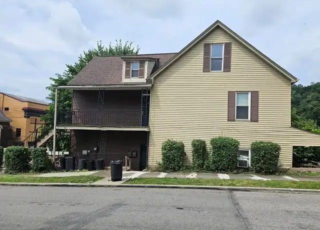 Property at 502 Center Ave Unit 2, Pitcairn, PA, 15140, 3 beds, 1 bath, [object Object]