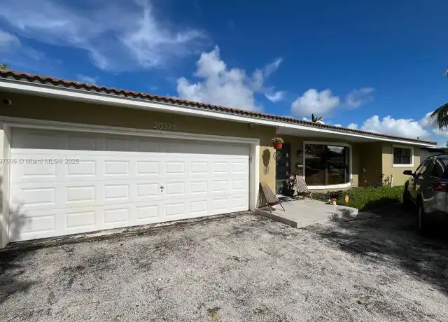 Property at 20375 NE 22nd Pl, Miami, FL, 33180, 4 beds, 2.5 baths, [object Object]