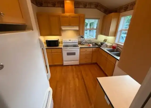 Property at 678 NW 29th St Unit Main Floor, Corvallis, OR, 97330, 2 beds, 2 baths, [object Object]