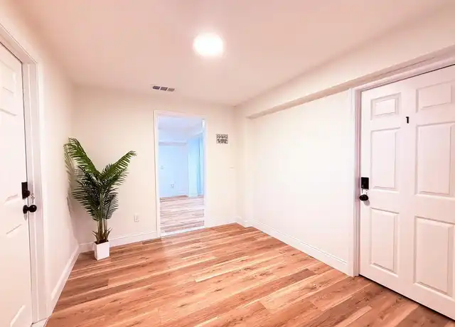 Property at 8059 Banville Dr, Jacksonville, FL, 32210, 1 bed, 1 bath, [object Object]