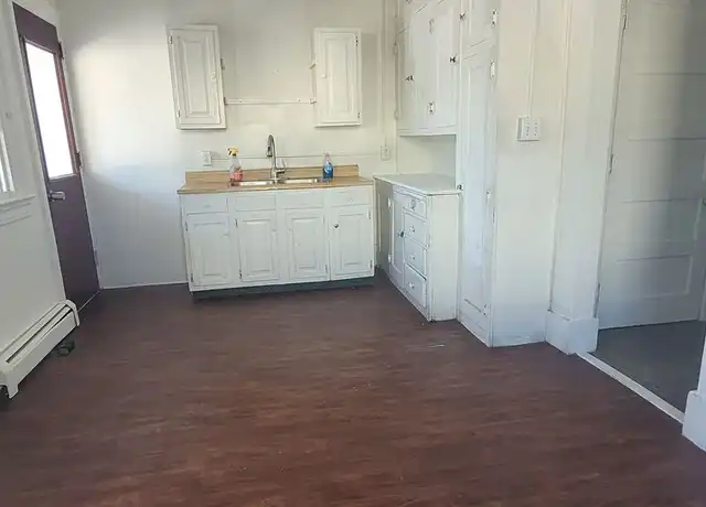 Property at 32 W Market St Unit 3, Marietta, PA, 17547, 2 beds, 1 bath, [object Object]