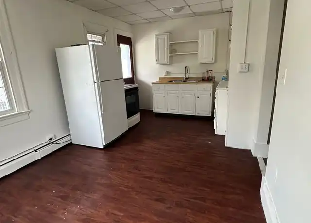 Property at 32 W Market St Unit 3, Marietta, PA, 17547, 2 beds, 1 bath, [object Object]