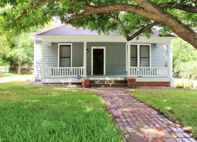 Property at 812 Burleson St, Brenham, TX, 77833, 3 beds, 1 bath, [object Object]