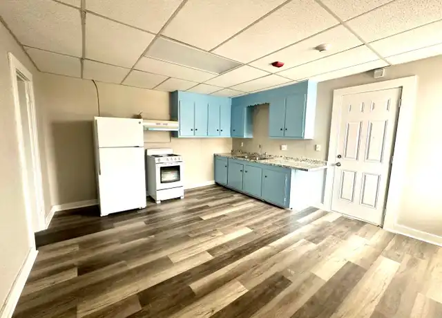 Property at 63 West St Unit 7, Holyoke, MA, 01040, 2 beds, 1 bath, [object Object]