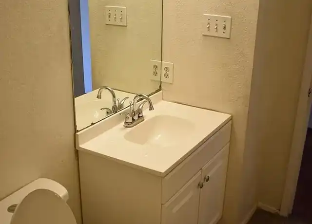 Property at 1907 W Loop, Austin, TX, 78758, 1 bed, 1 bath, [object Object]