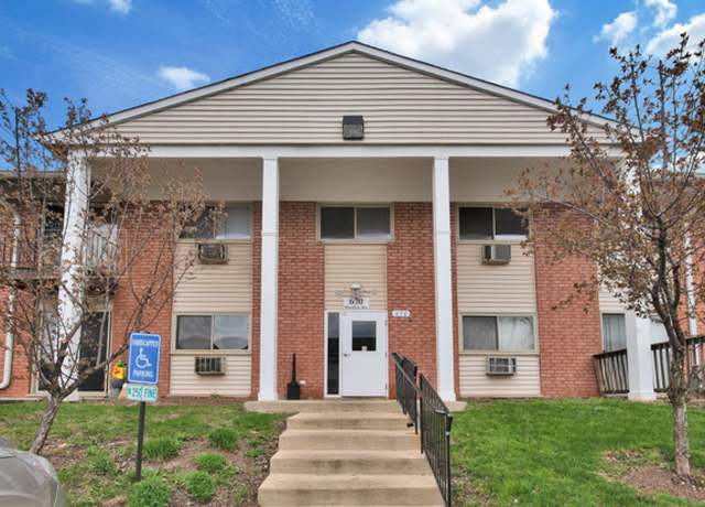 Photo of 670 Marilyn Ave Apt 206, Glendale Heights, IL 60139