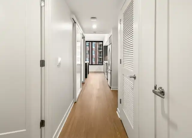 Property at Solaire 7607 Old Georgetown - 7607 Old Georgetown Rd, Bethesda, MD, 20814, 1-2 bed, 1-2 bath, [object Object]