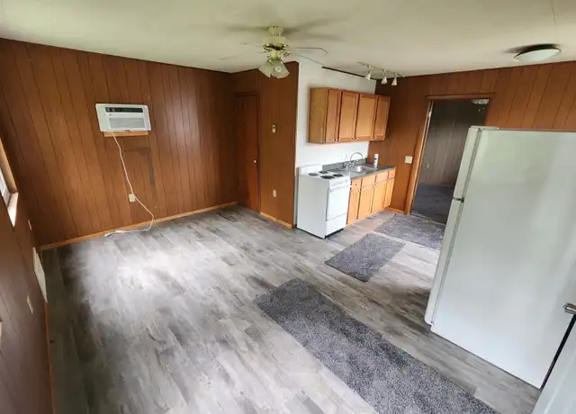 Property at 333 Washington St Unit 4, Columbus, IN, 47201, 0 beds, 1 bath, [object Object]