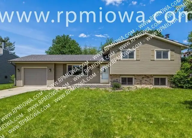Property at 631 Crystal St, Ames, IA, 50010, 4 beds, 2 baths, [object Object]