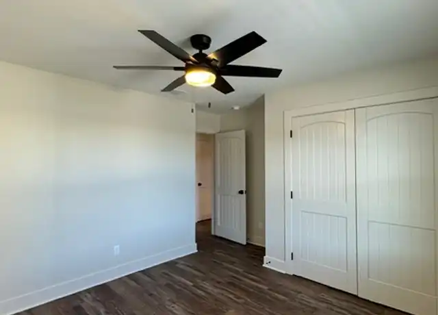 Property at 3055 Naomi Dr, Tyler, TX, 75707, 2 beds, 2.5 baths, [object Object]