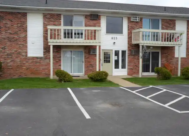 Property at 825 S Grand Ave Unit 1, Fowlerville, MI, 48836, 2 beds, 1 bath, [object Object]