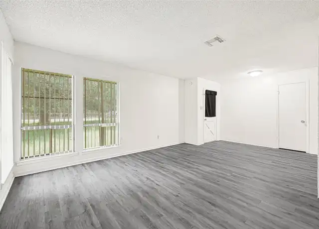 Property at 1231 Country Ln, Conroe, TX, 77384, 4 beds, 2 baths, [object Object]