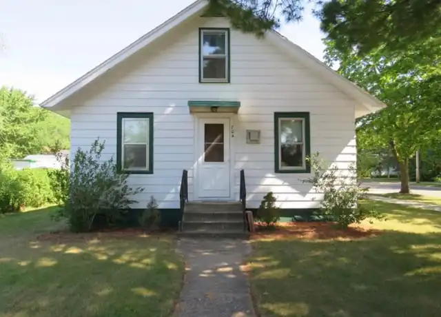 Property at 704 Gilbert St, Eau Claire, WI, 54703, 3 beds, 1 bath, [object Object]