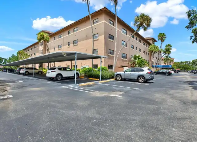 Property at 6100 Gulfport Blvd S #111, Gulfport, FL, 33707, 2 beds, 1 bath, [object Object]