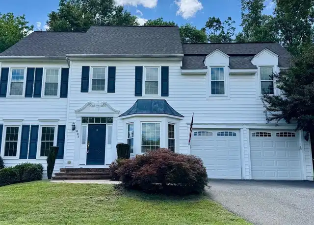 Property at 805 Winterberry Dr, Fredericksburg, VA, 22405, 5 beds, 3.5 baths, [object Object]