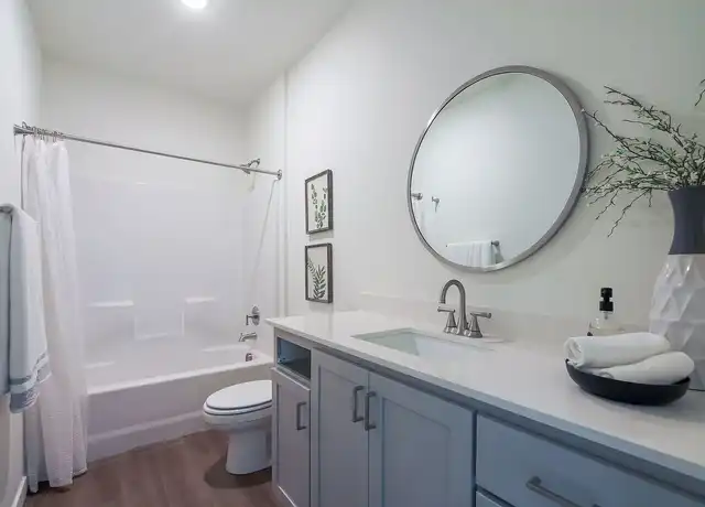 Property at River Park Apartments - 1250 N Bryant St, Portland, OR, 97217, 1-2 bed, 1 bath, [object Object]