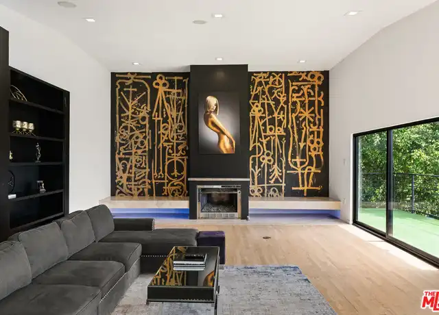 Property at 8514 Hillside Ave, Los Angeles, CA, 90069, 4 beds, 5 baths, [object Object]