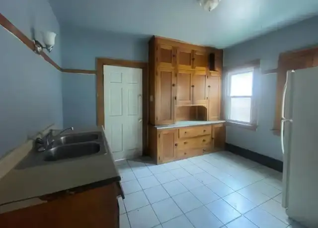 Property at 2750 N 39th St #2752, Milwaukee, WI, 53210, 2 beds, 1 bath, [object Object]