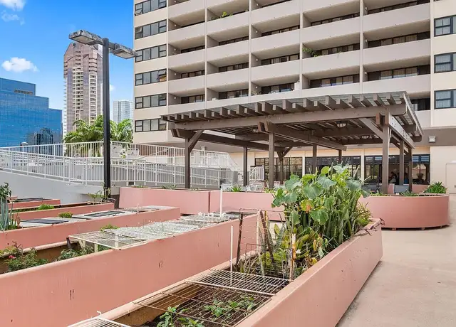 Photo of 626 Coral St, Honolulu, HI 96813