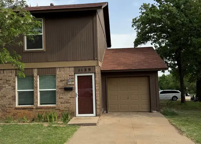 Property at 1129 E Campbell St Unit 3, Edmond, OK, 73034, 2 beds, 1 bath, [object Object]