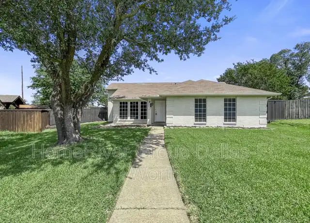 Property at 2002 Bridger Dr, Mesquite, TX, 75149, 3 beds, 2 baths, [object Object]