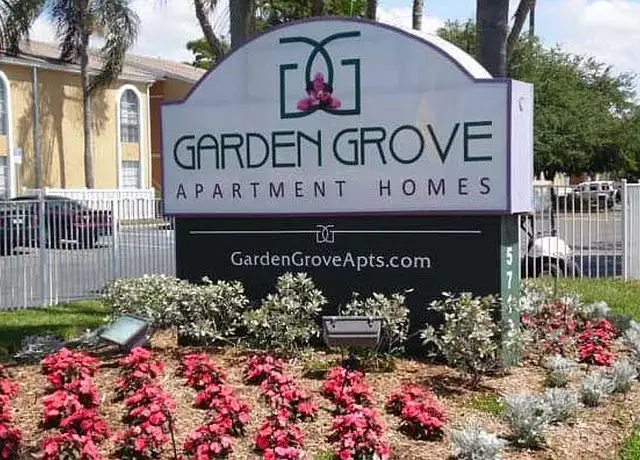 Photo of 5719 Granada Dr, Sarasota, FL 34231