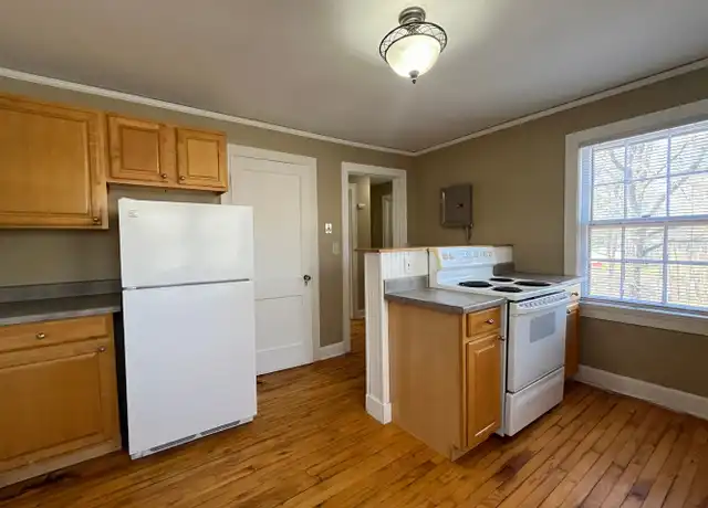 Property at 1251 Mahtomedi Ave Unit 2, Mahtomedi, MN, 55115, 1 bed, 1 bath, [object Object]