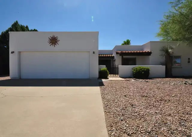 Property at 1142 N Paseo de Golf, Green Valley, AZ, 85614, 3 beds, 2 baths, [object Object]